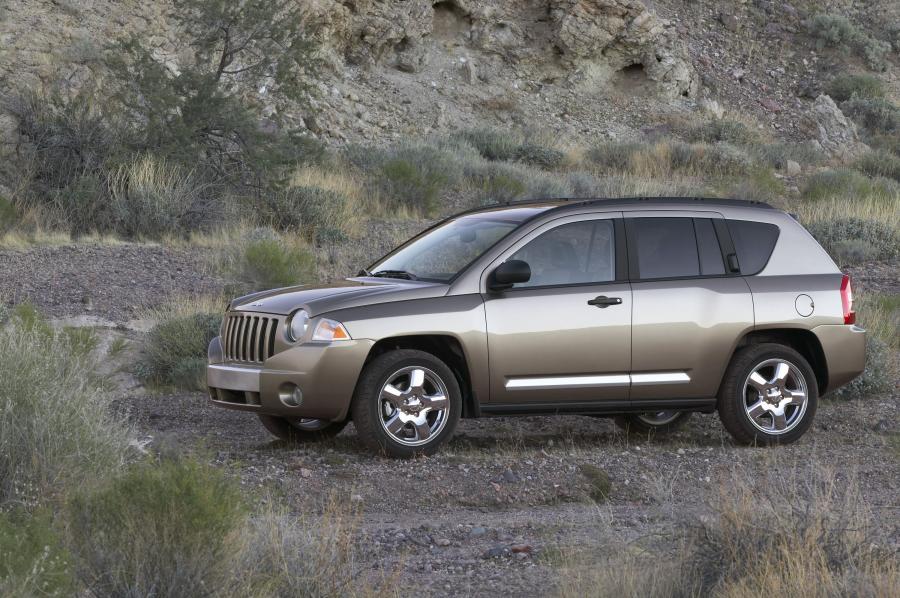  Jeep Compass 2007 года  (фото 27 из 100)